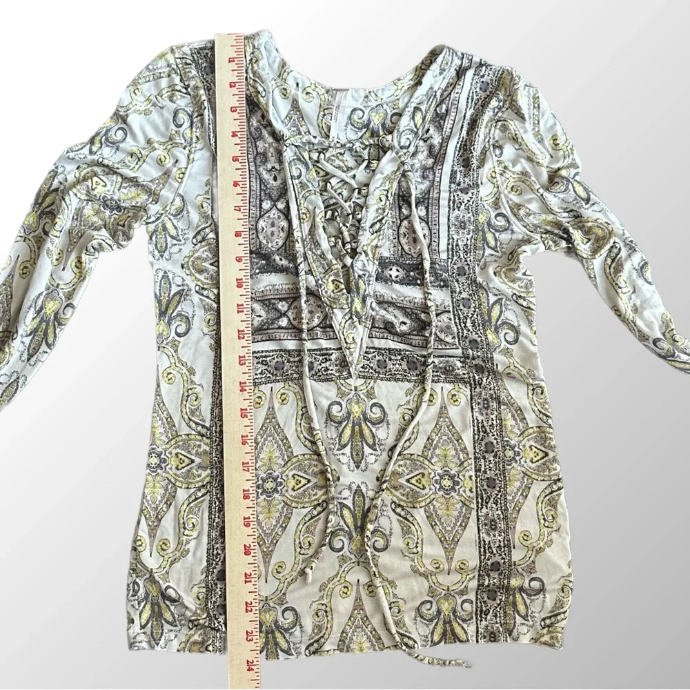 Free People Aloha Mai Tai Ivory and Gray Lace Up‎ Long Sleeve top Size Medium